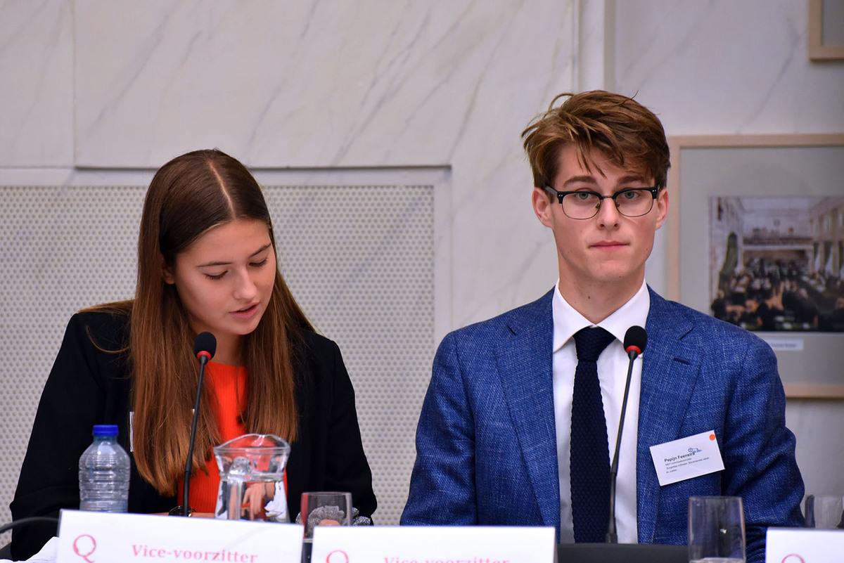 Foto's Eerste dag Algemene Vergaderingen van het Model European Parliament Nederland 2019