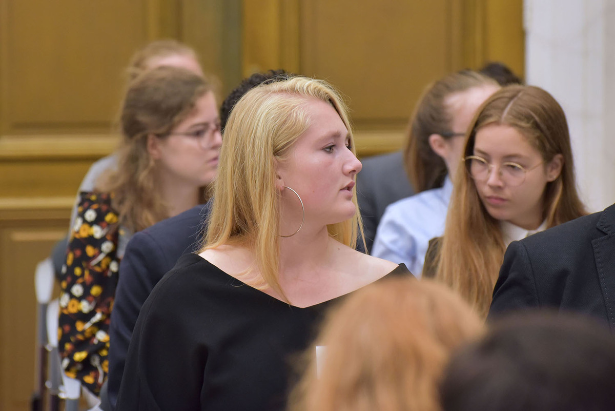 Foto's Eerste dag Algemene Vergaderingen van het Model European Parliament Nederland 2019