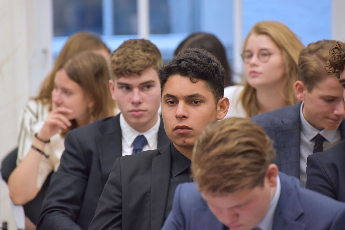 Foto's Eerste dag Algemene Vergaderingen van het Model European Parliament Nederland 2019