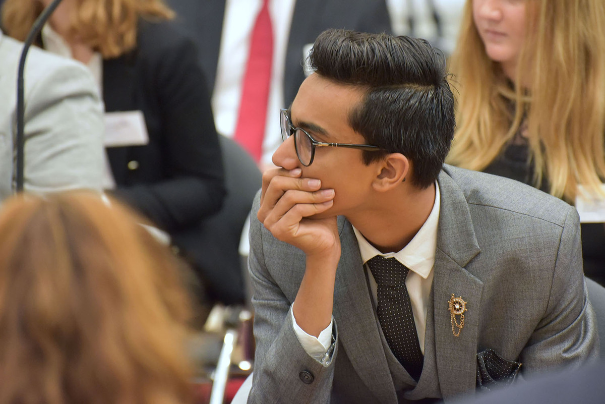 Foto's Eerste dag Algemene Vergaderingen van het Model European Parliament Nederland 2019