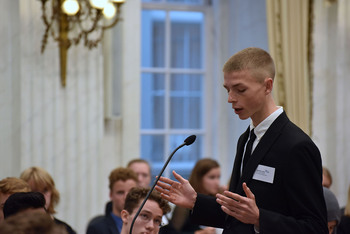 Foto's Eerste dag Algemene Vergaderingen van het Model European Parliament Nederland 2019