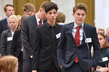 Foto's Eerste dag Algemene Vergaderingen van het Model European Parliament Nederland 2019