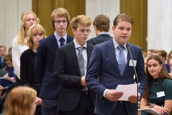 Foto's Eerste dag Algemene Vergaderingen van het Model European Parliament Nederland 2019