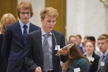 Foto's Eerste dag Algemene Vergaderingen van het Model European Parliament Nederland 2019