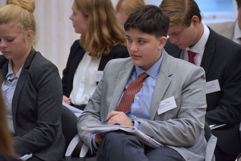 Foto's Eerste dag Algemene Vergaderingen van het Model European Parliament Nederland 2019