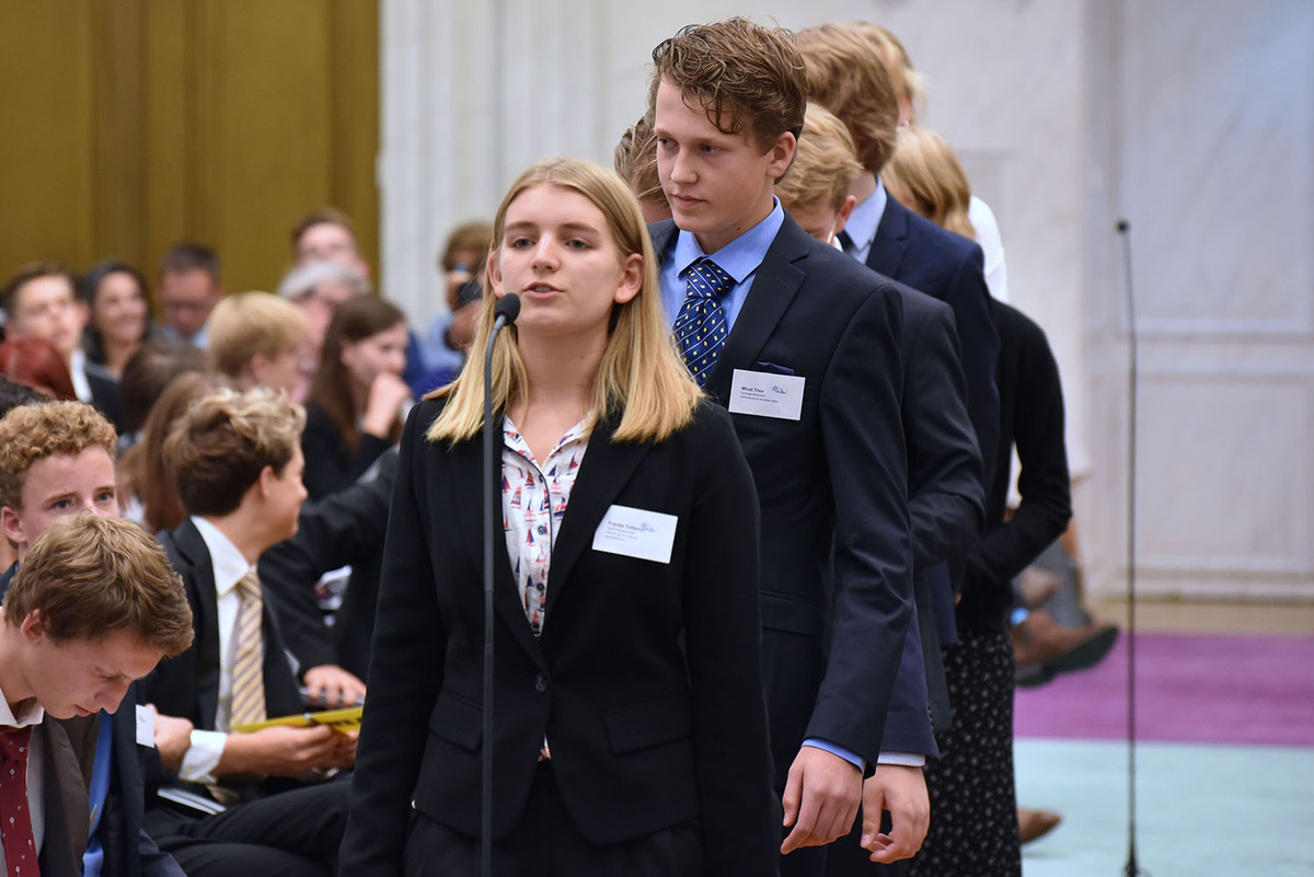 Foto's Eerste dag Algemene Vergaderingen van het Model European Parliament Nederland 2019