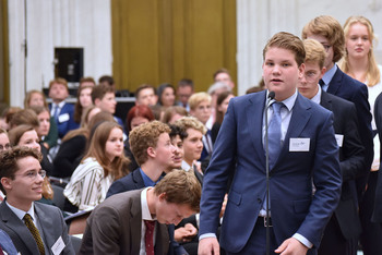 Foto's Eerste dag Algemene Vergaderingen van het Model European Parliament Nederland 2019