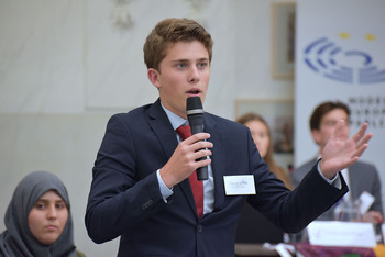 Foto's Eerste dag Algemene Vergaderingen van het Model European Parliament Nederland 2019