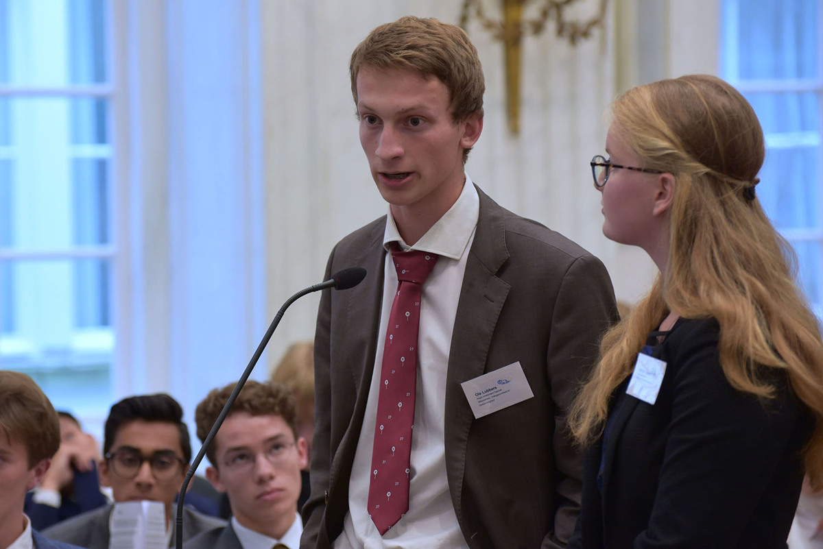 Foto's Eerste dag Algemene Vergaderingen van het Model European Parliament Nederland 2019