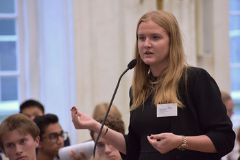 Foto's Eerste dag Algemene Vergaderingen van het Model European Parliament Nederland 2019