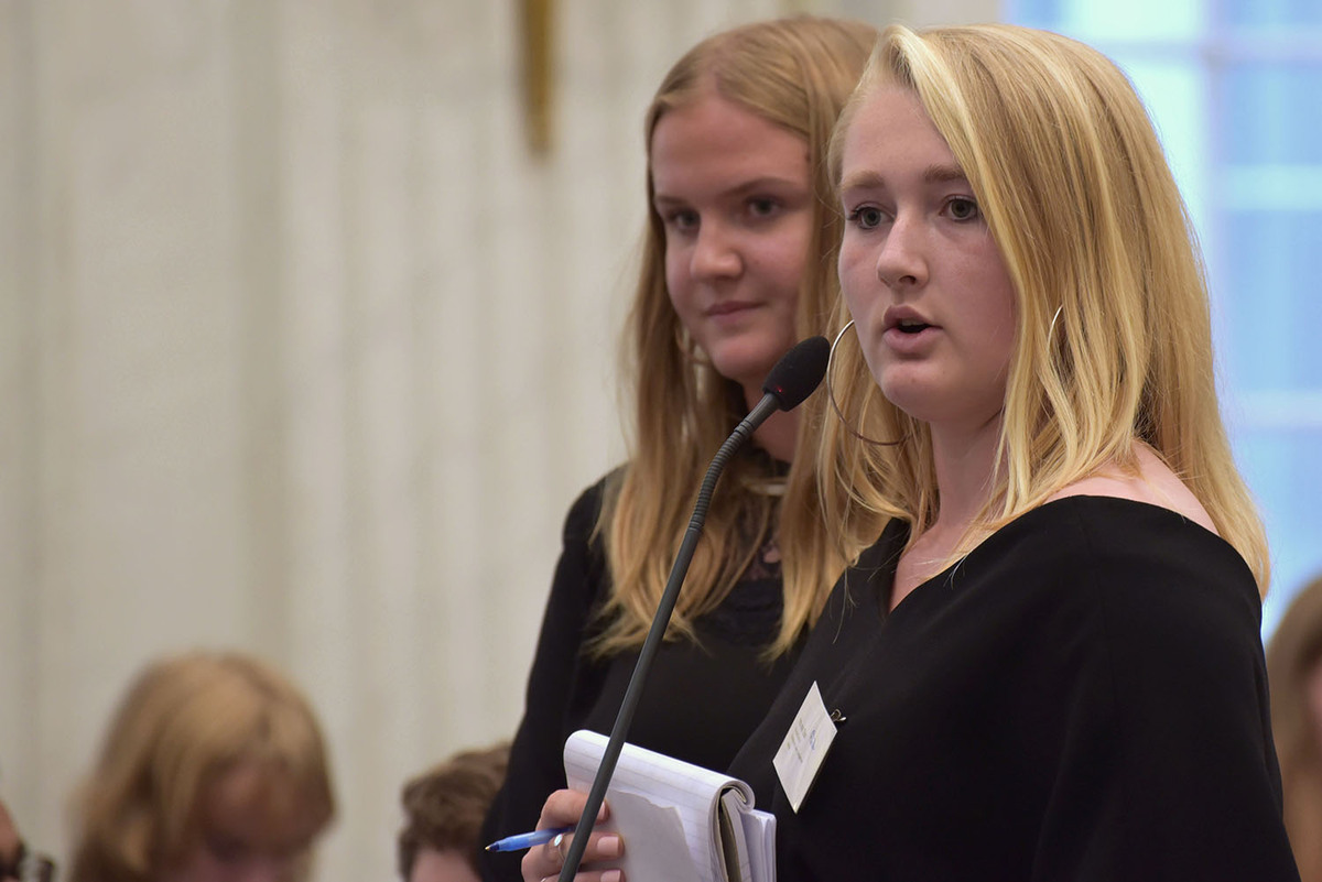 Foto's Eerste dag Algemene Vergaderingen van het Model European Parliament Nederland 2019