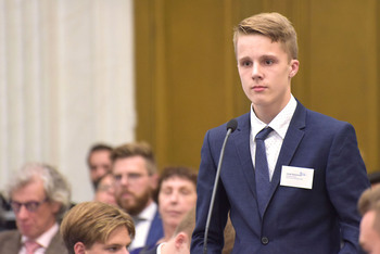 Foto's Eerste dag Algemene Vergaderingen van het Model European Parliament Nederland 2019