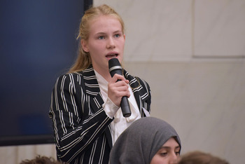 Foto's Eerste dag Algemene Vergaderingen van het Model European Parliament Nederland 2019