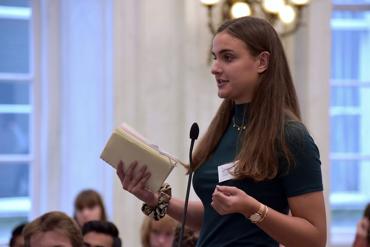 Foto's Eerste dag Algemene Vergaderingen van het Model European Parliament Nederland 2019