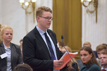 Foto's Eerste dag Algemene Vergaderingen van het Model European Parliament Nederland 2019