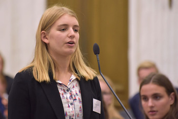 Foto's Eerste dag Algemene Vergaderingen van het Model European Parliament Nederland 2019