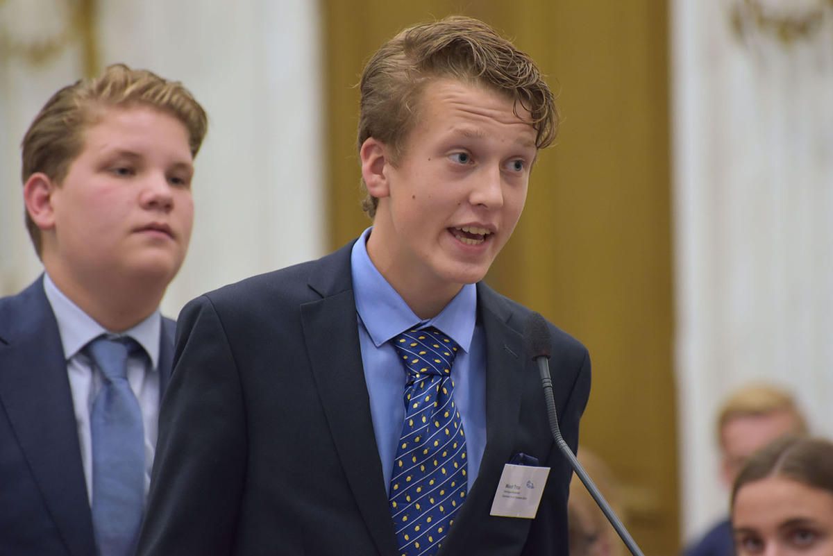 Foto's Eerste dag Algemene Vergaderingen van het Model European Parliament Nederland 2019