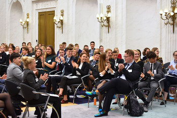 Foto's Eerste dag Algemene Vergaderingen van het Model European Parliament Nederland 2019