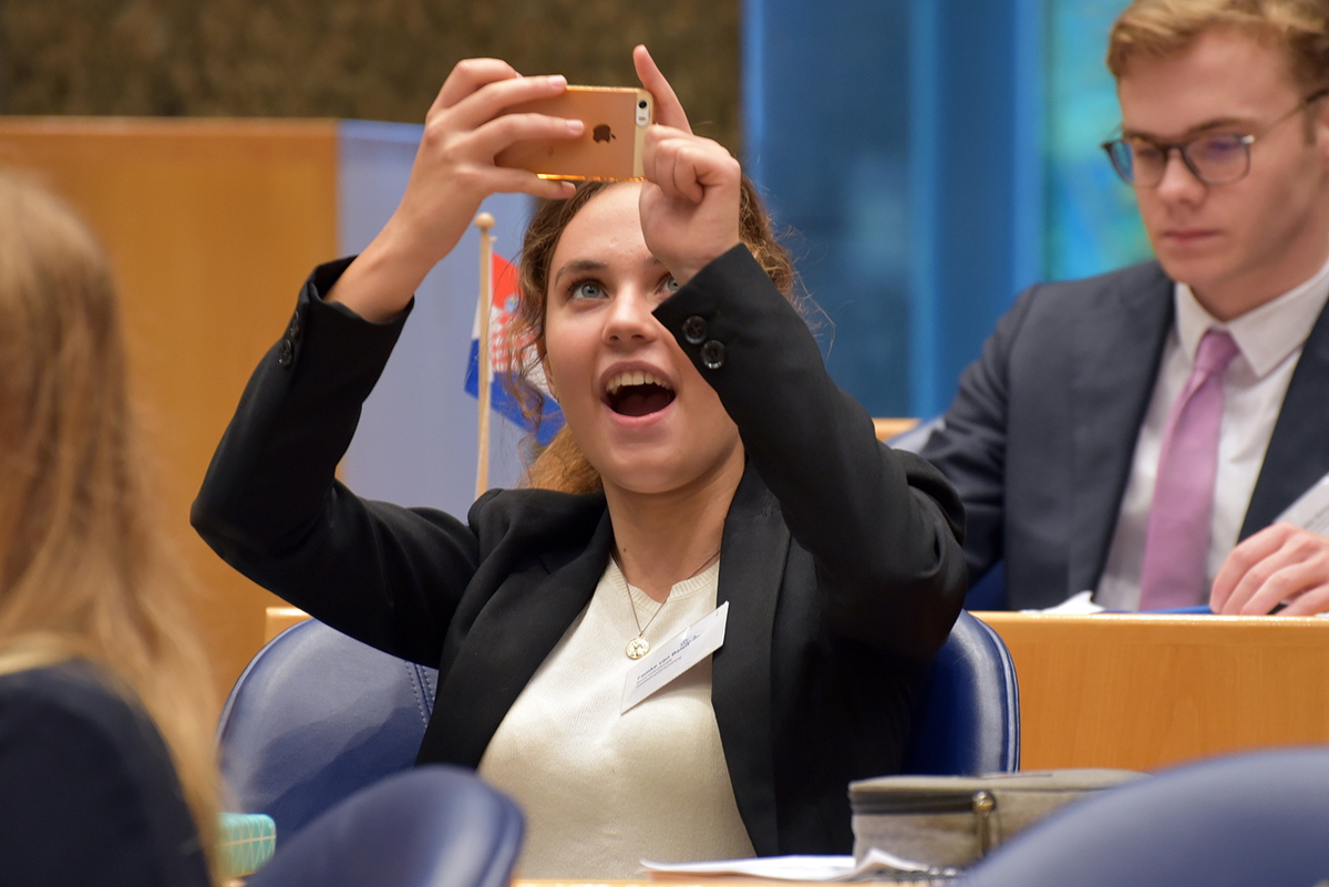 Foto's Tweede dag Algemene Vergaderingen van het Model European Parliament Nederland 2019