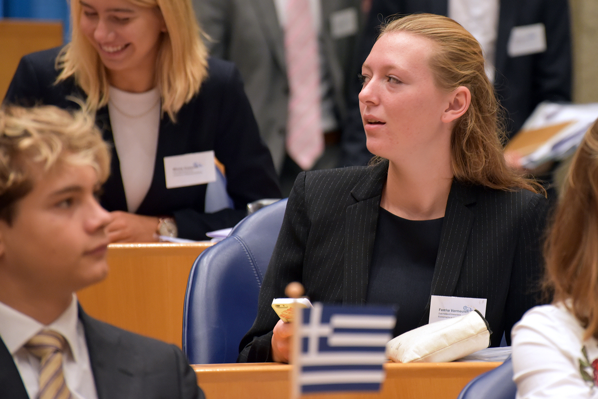 Foto's Tweede dag Algemene Vergaderingen van het Model European Parliament Nederland 2019