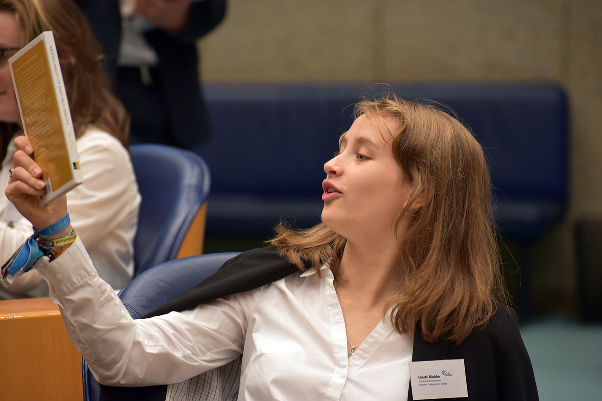 Foto's Tweede dag Algemene Vergaderingen van het Model European Parliament Nederland 2019