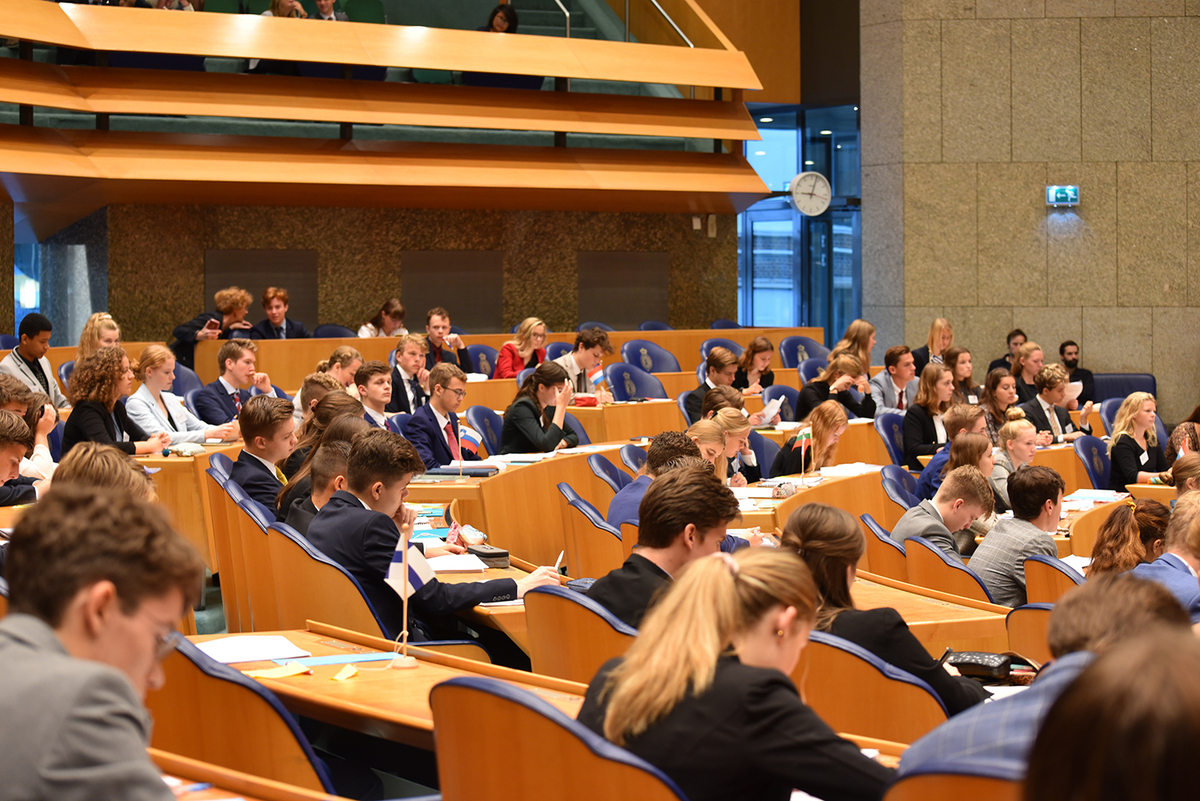 Foto's Tweede dag Algemene Vergaderingen van het Model European Parliament Nederland 2019