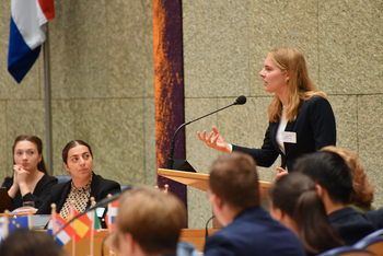 Foto's Tweede dag Algemene Vergaderingen van het Model European Parliament Nederland 2019