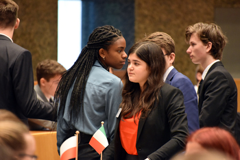 Foto's Tweede dag Algemene Vergaderingen van het Model European Parliament Nederland 2019