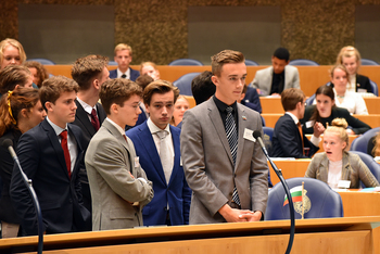 Foto's Tweede dag Algemene Vergaderingen van het Model European Parliament Nederland 2019