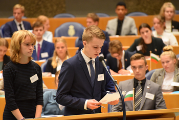 Foto's Tweede dag Algemene Vergaderingen van het Model European Parliament Nederland 2019