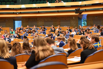 Foto's Tweede dag Algemene Vergaderingen van het Model European Parliament Nederland 2019