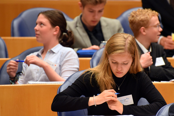 Foto's Tweede dag Algemene Vergaderingen van het Model European Parliament Nederland 2019