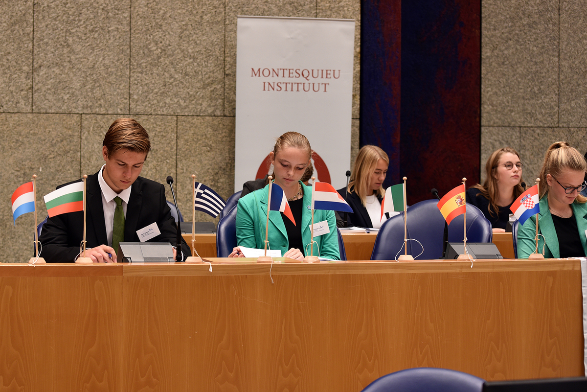 Foto's Tweede dag Algemene Vergaderingen van het Model European Parliament Nederland 2019