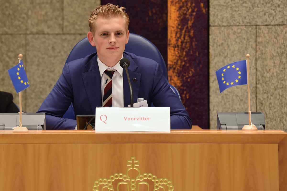 Foto's Tweede dag Algemene Vergaderingen van het Model European Parliament Nederland 2019