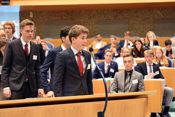 Foto's Tweede dag Algemene Vergaderingen van het Model European Parliament Nederland 2019