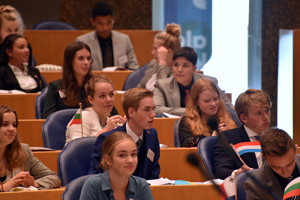 Foto's Tweede dag Algemene Vergaderingen van het Model European Parliament Nederland 2019