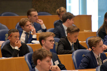 Foto's Tweede dag Algemene Vergaderingen van het Model European Parliament Nederland 2019