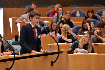 Foto's Tweede dag Algemene Vergaderingen van het Model European Parliament Nederland 2019