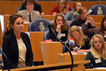 Foto's Tweede dag Algemene Vergaderingen van het Model European Parliament Nederland 2019