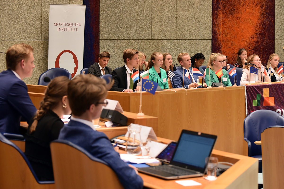 Foto's Tweede dag Algemene Vergaderingen van het Model European Parliament Nederland 2019