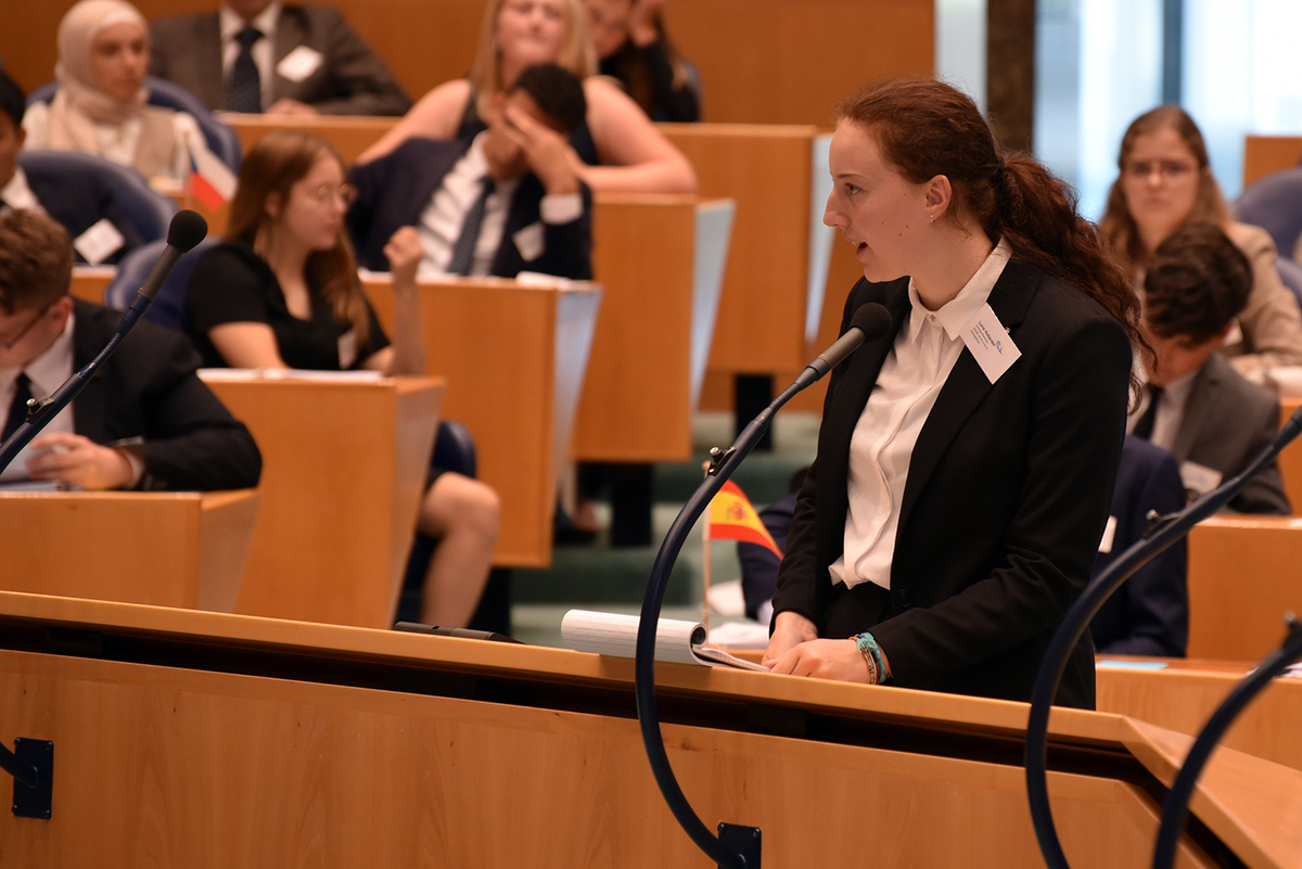 Foto's Tweede dag Algemene Vergaderingen van het Model European Parliament Nederland 2019