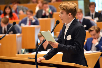 Foto's Tweede dag Algemene Vergaderingen van het Model European Parliament Nederland 2019