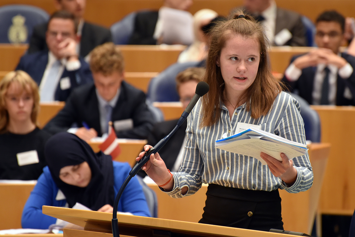 Foto's Tweede dag Algemene Vergaderingen van het Model European Parliament Nederland 2019