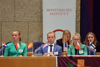 Foto's Tweede dag Algemene Vergaderingen van het Model European Parliament Nederland 2019