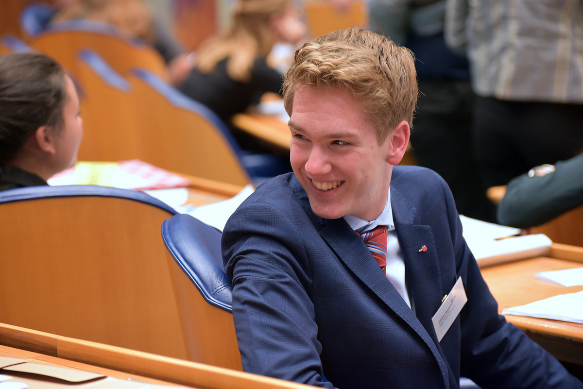 Foto's Tweede dag Algemene Vergaderingen van het Model European Parliament Nederland 2019