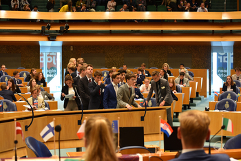 Foto's Tweede dag Algemene Vergaderingen van het Model European Parliament Nederland 2019