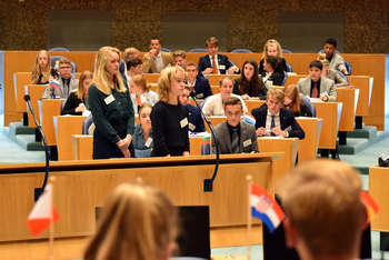 Foto's Tweede dag Algemene Vergaderingen van het Model European Parliament Nederland 2019