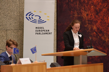 Foto's Tweede dag Algemene Vergaderingen van het Model European Parliament Nederland 2019