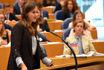 Foto's Tweede dag Algemene Vergaderingen van het Model European Parliament Nederland 2019