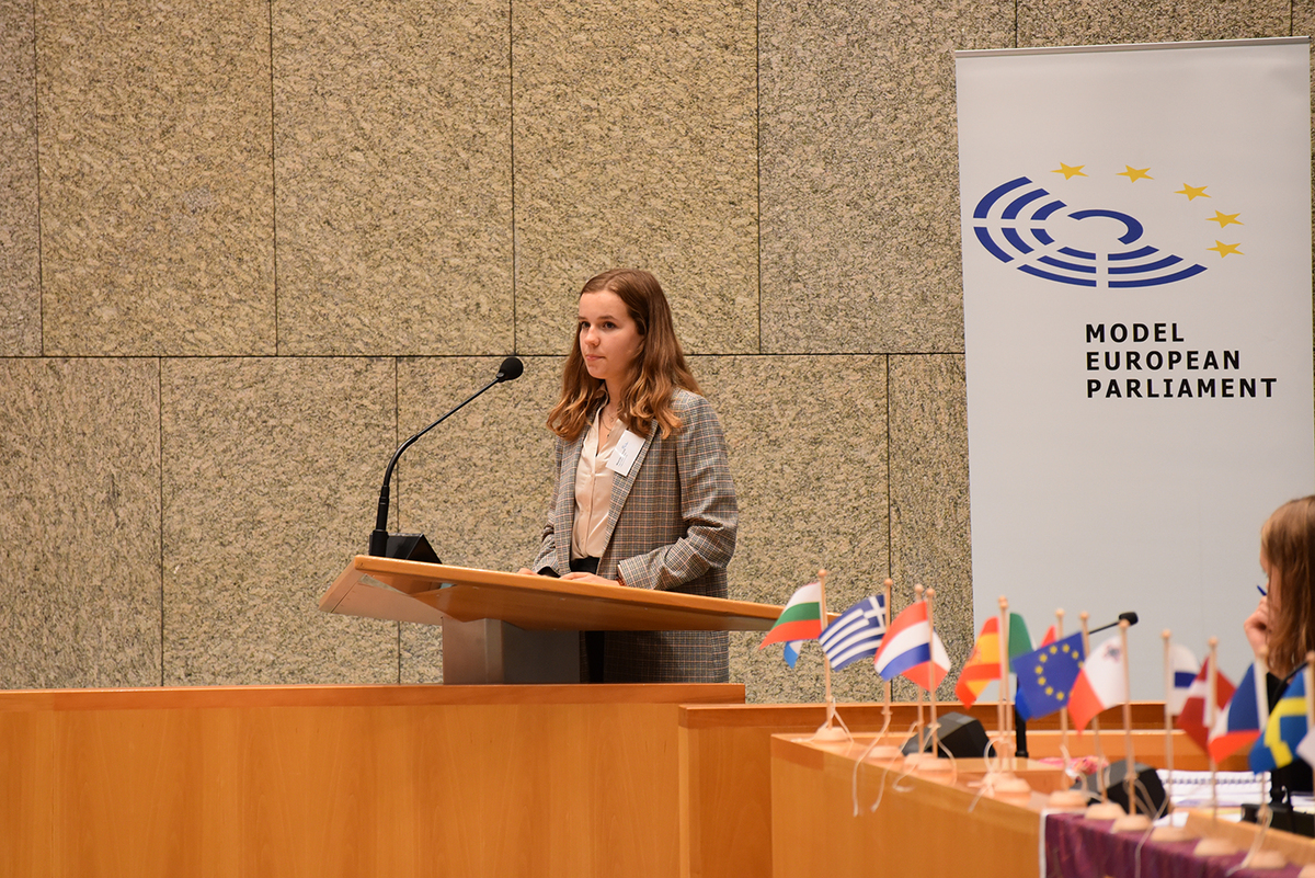 Foto's Tweede dag Algemene Vergaderingen van het Model European Parliament Nederland 2019